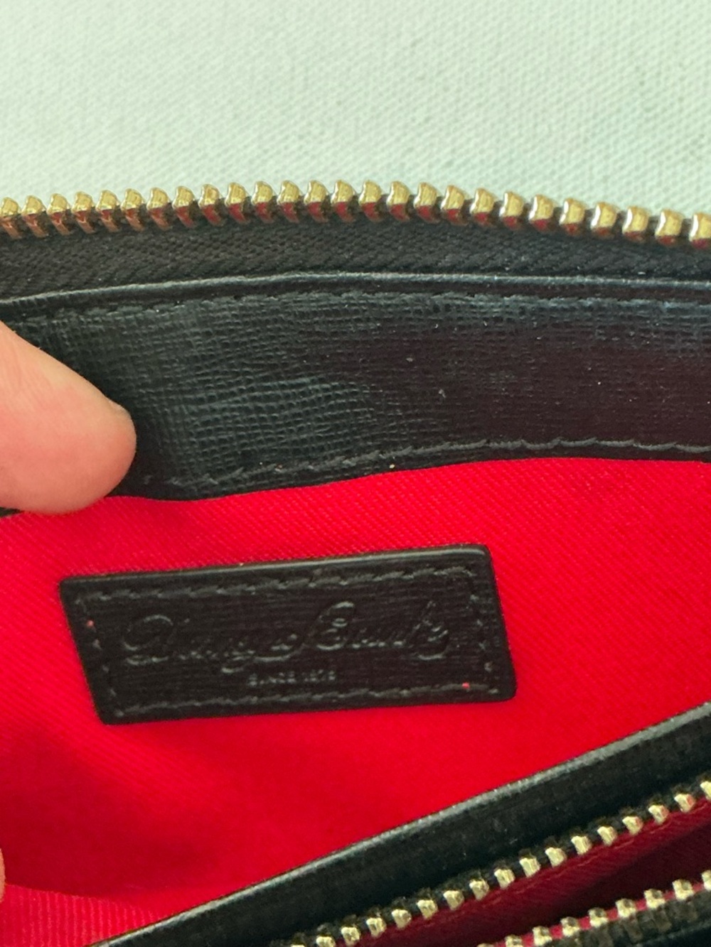 Dooney & Bourke Black Leather Zip Around Wallet Red Interior Logo Plaque - Picture 4 of 12